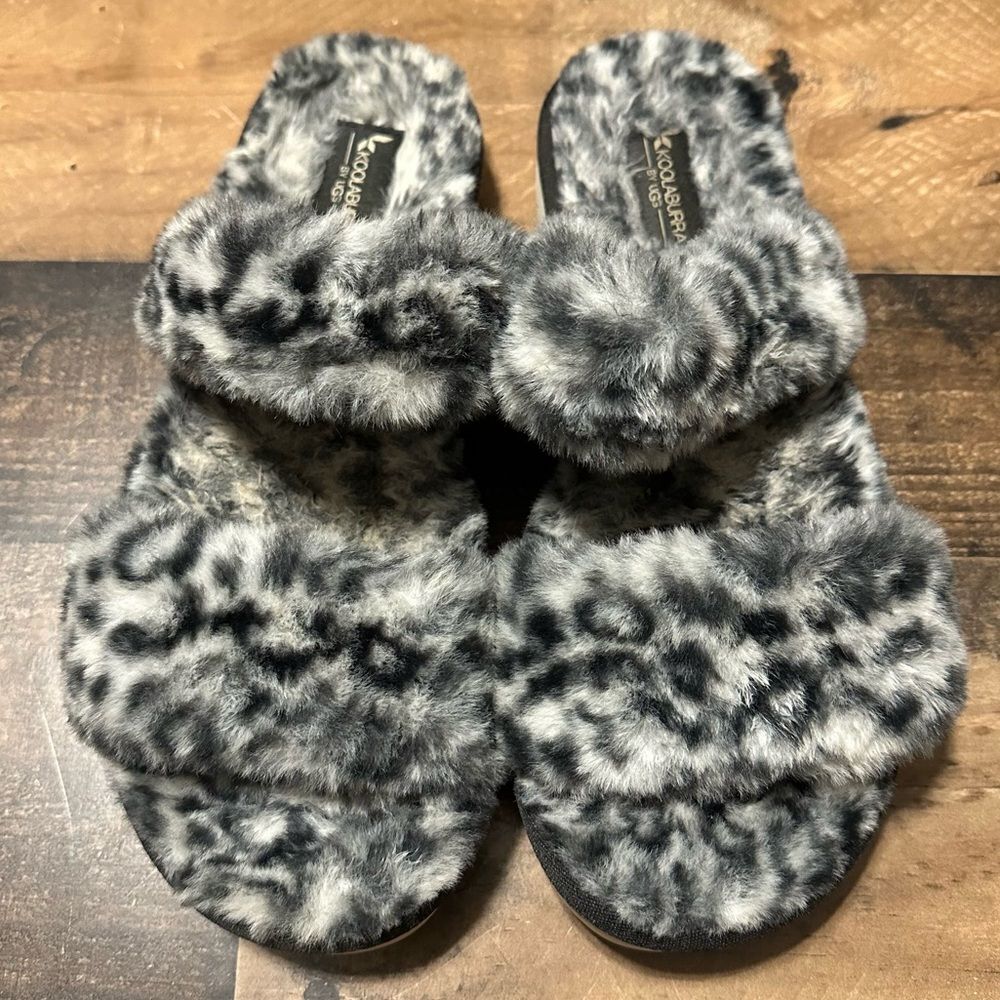 Koolaburra by UGG Fuzz-On Sandals - Picture 2 of 6